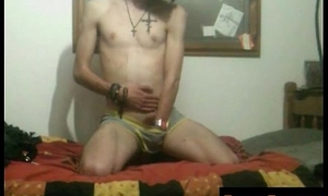 Amateur gay emo mendicant jerking his locate on his dado By EmosExposed gays