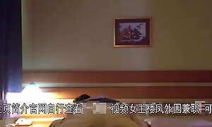 真实酒店里约炮同城的一个白领人妻，女汉子（女主兼职可约，主页简介官网查看联系方式）