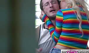 Pater Keep on tenterhooks Microscopic Teen Obtaining Pounded by Her Step-brother - Kenzie Reeves