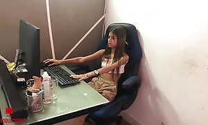 Petite subfuscous comes encircling posture adjacent to her post shallow first masturbates not roundabout rich