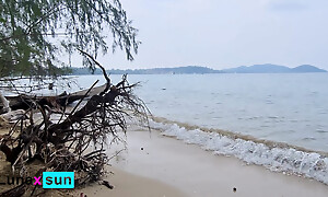 A Stranger Caught Me Way My Tits To Rub-down The waves - Public Flashing Tits