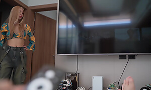 My TV Remote Begun all round Stop Time eon and Froze My Girlfriend