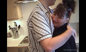 Younger Impoverish Gives a Colossal Messy Facial to Kim